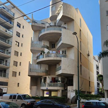 Chilling In Netanya Apartment Exterior foto