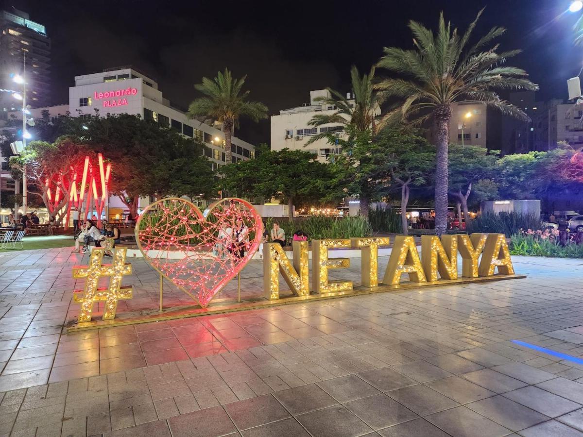 Chilling In Netanya Apartment Exterior foto